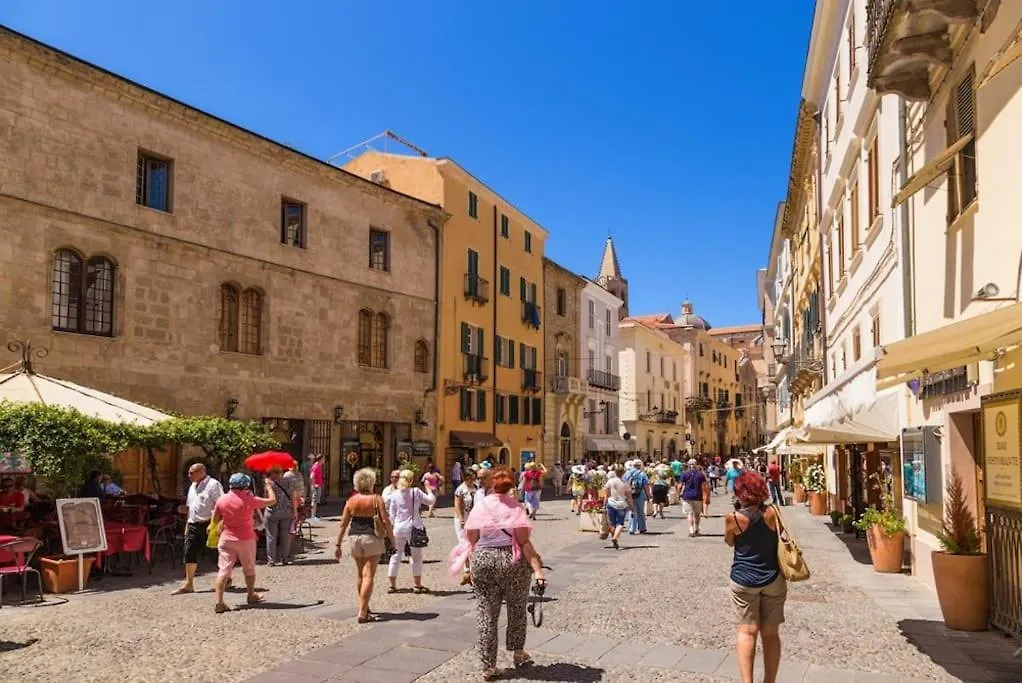 Piazza Civica, Centro Storico Appartamento Con Wi-Fi E Aria Condizionata Alghero