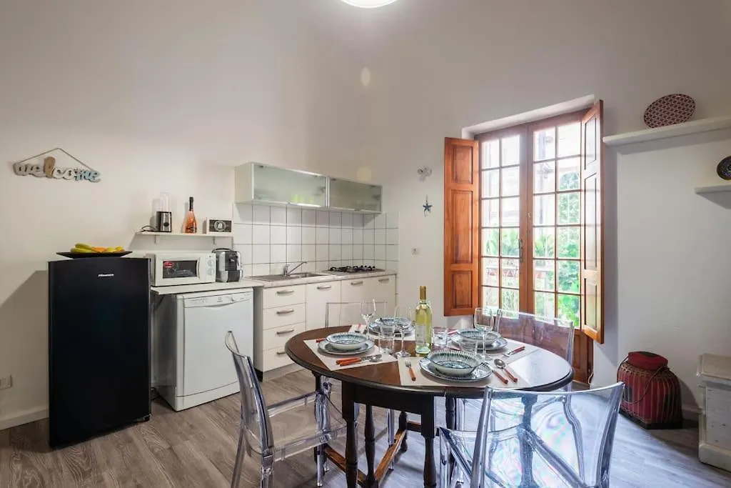 Apartment Piazza Civica, Centro Storico Appartamento Con Wi-Fi E Aria Condizionata Alghero