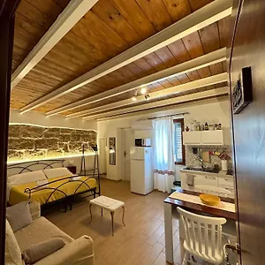 Ninfa Apartment